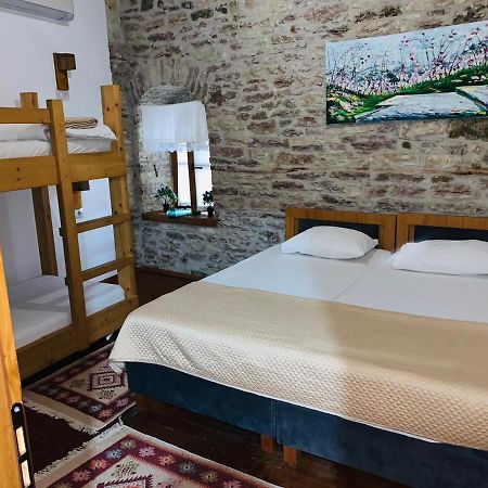 Guest House And Hostel Val-Mar Gjirokastra Kültér fotó