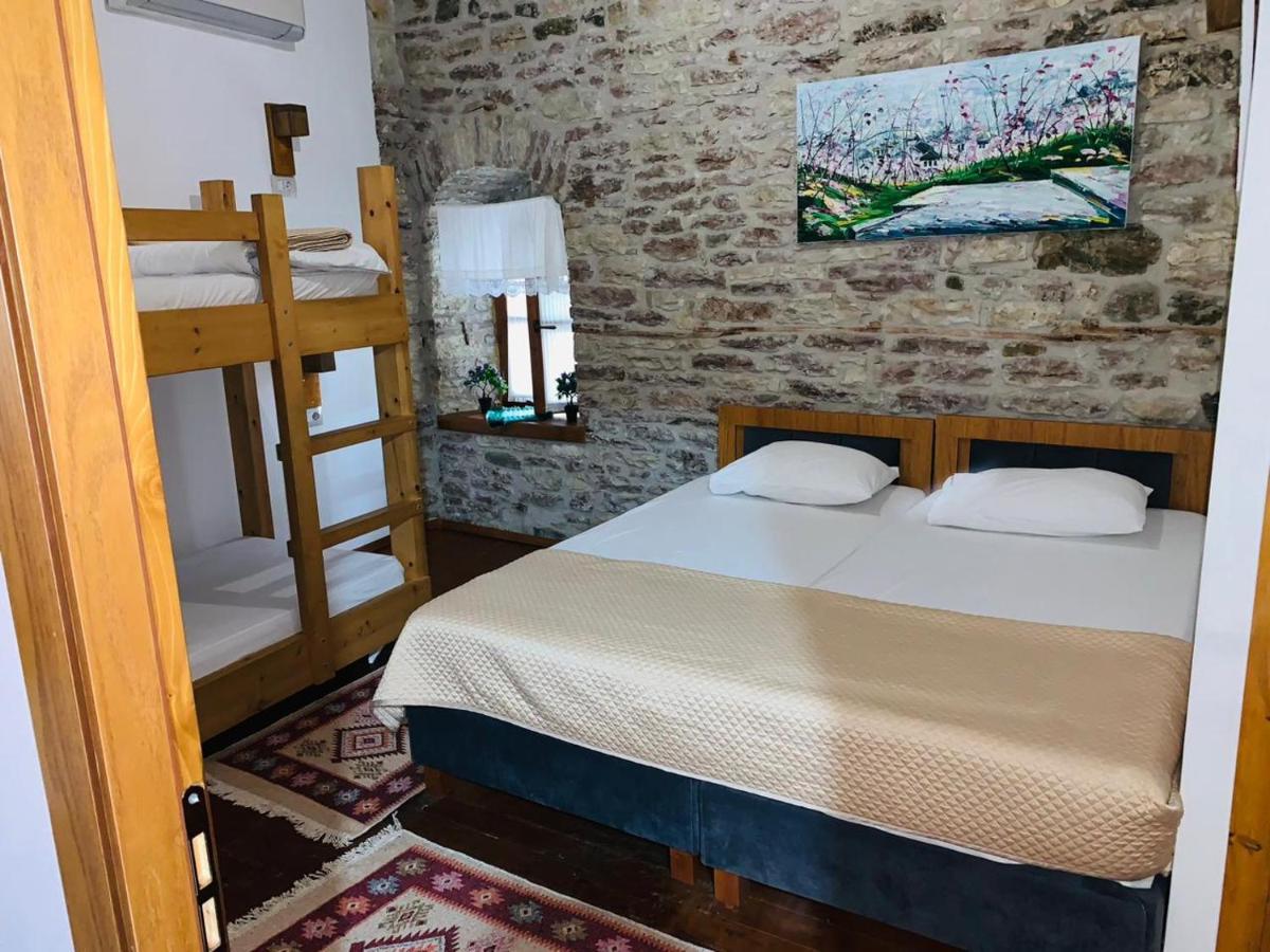 Guest House And Hostel Val-Mar Gjirokastra Kültér fotó