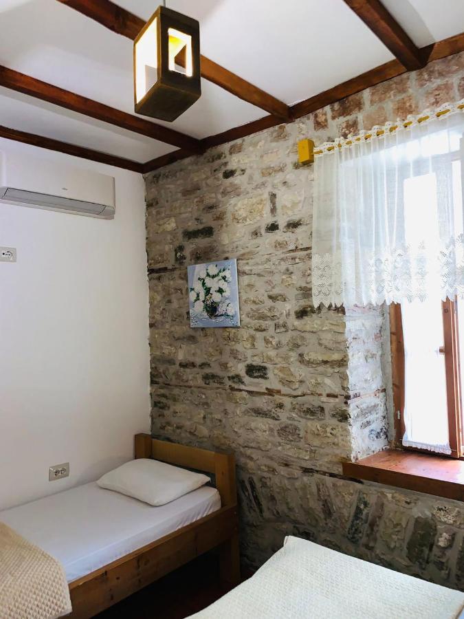 Guest House And Hostel Val-Mar Gjirokastra Kültér fotó