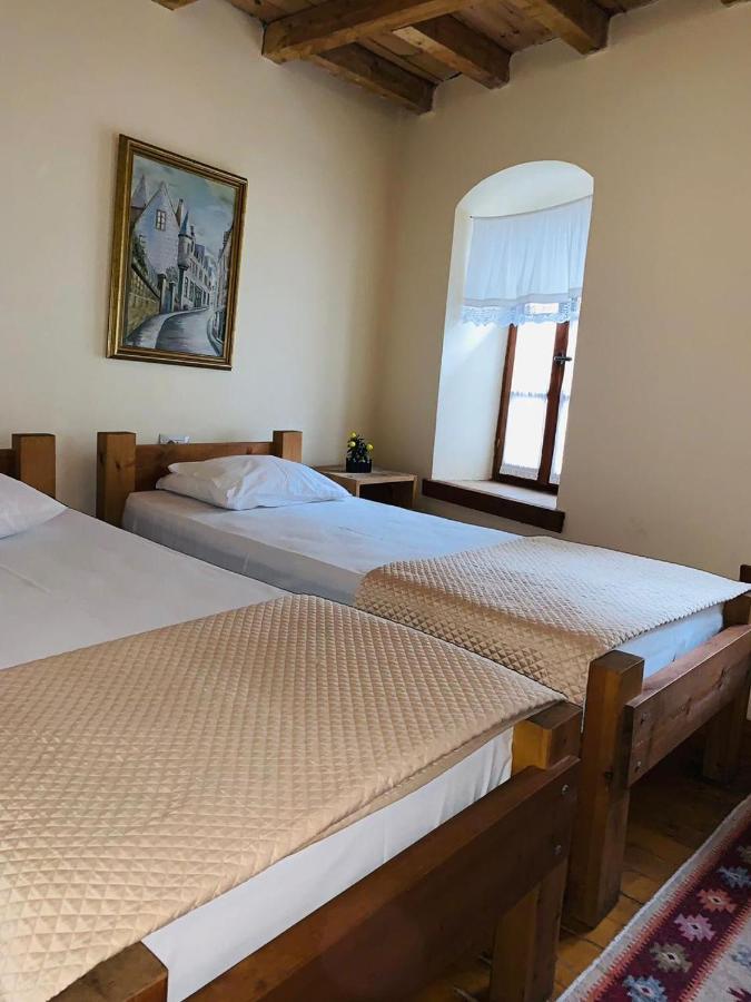 Guest House And Hostel Val-Mar Gjirokastra Kültér fotó