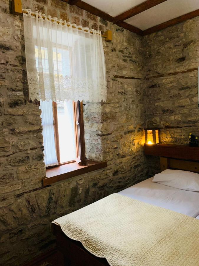Guest House And Hostel Val-Mar Gjirokastra Kültér fotó