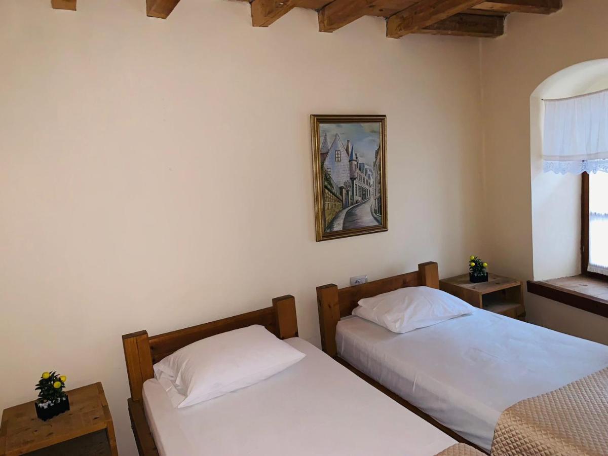 Guest House And Hostel Val-Mar Gjirokastra Kültér fotó