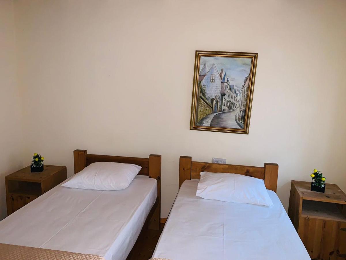 Guest House And Hostel Val-Mar Gjirokastra Kültér fotó